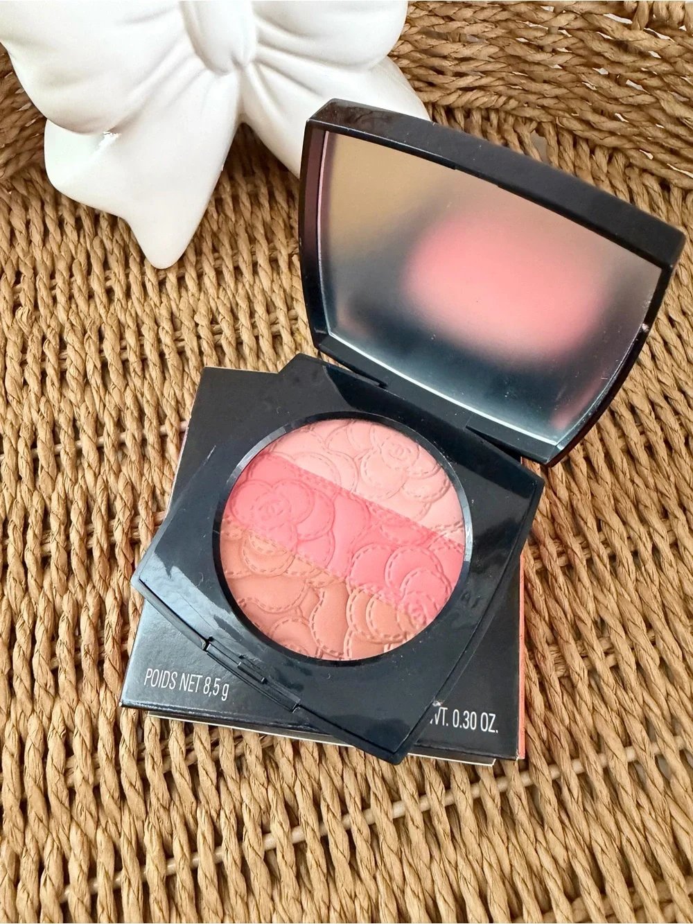 CHANEL Camélia Futura Powder Blush Trio - Coral & Pink